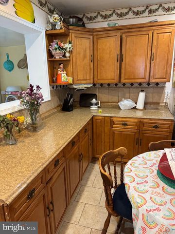 7119 GRAYS AVE, Philadelphia, PA 19142