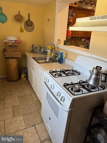 7119 GRAYS AVE, Philadelphia, PA 19142