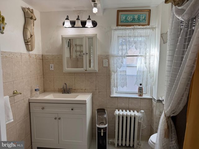 7119 GRAYS AVE, Philadelphia, PA 19142