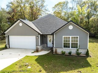 101 Reynolds Street, Mulberry, AR 72947