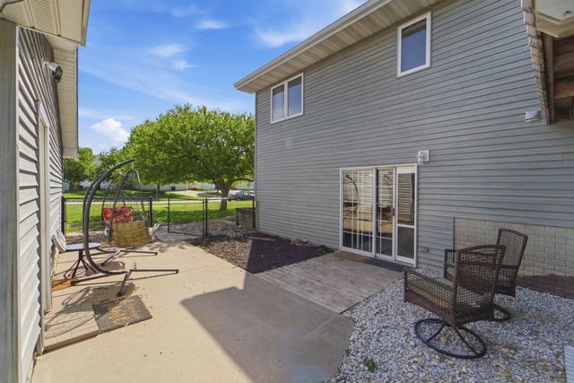1801 W Cheyenne Court, Polk City, IA 50226