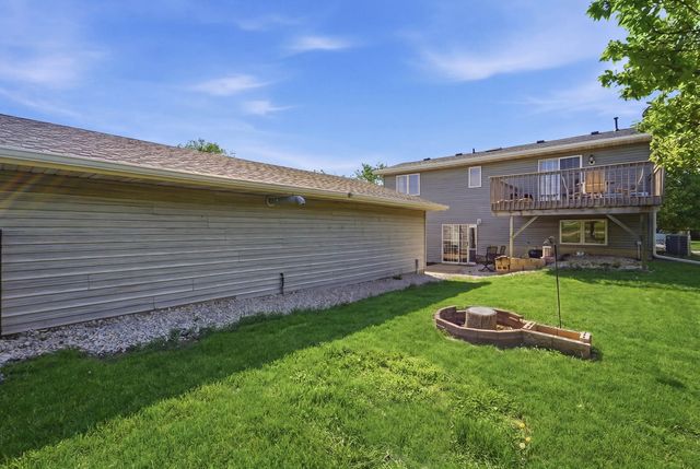 1801 W Cheyenne Court, Polk City, IA 50226