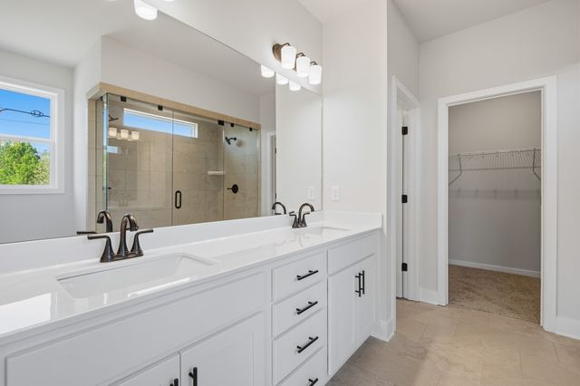 236 Hampshire Way, White House, TN 37188