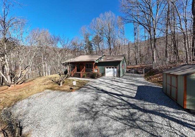 2912 Gribble Edwards Road, Hayesville, NC 28904