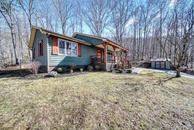 2912 Gribble Edwards Road, Hayesville, NC 28904
