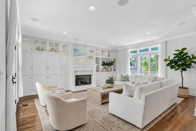 839 Pomona Avenue, Coronado, CA 92118