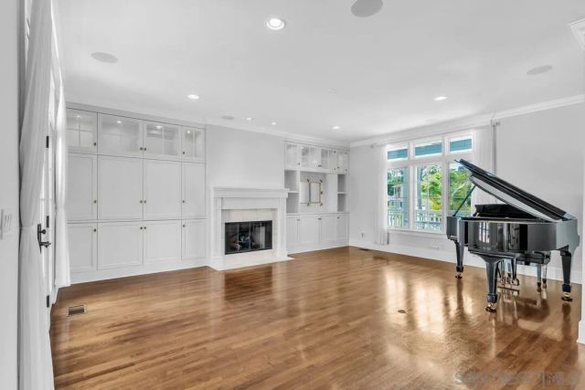 839 Pomona Avenue, Coronado, CA 92118