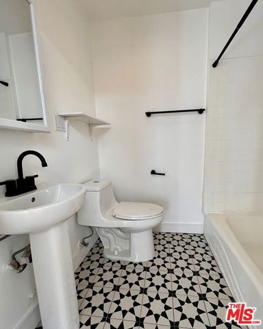 1150 Laveta Terrace, Los Angeles, CA 90026