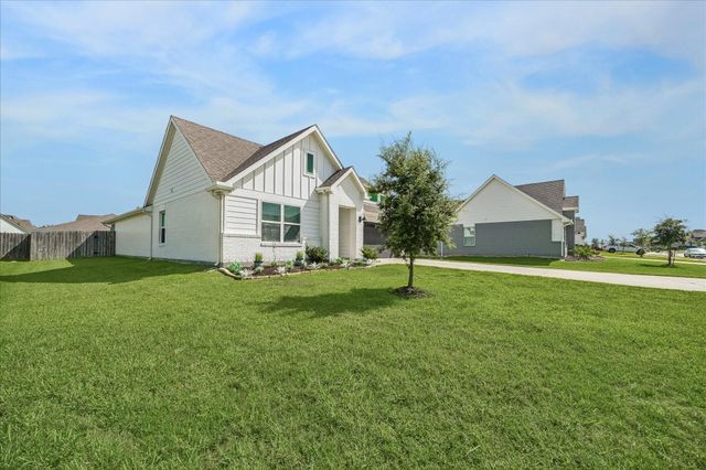 13911 Red River Drive, Baytown, TX 77523