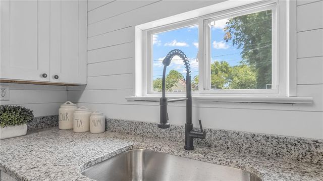 2802 Magnolia ST, Portsmouth, VA 23704