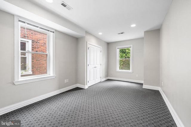 619 S 42ND ST, Philadelphia, PA 19104