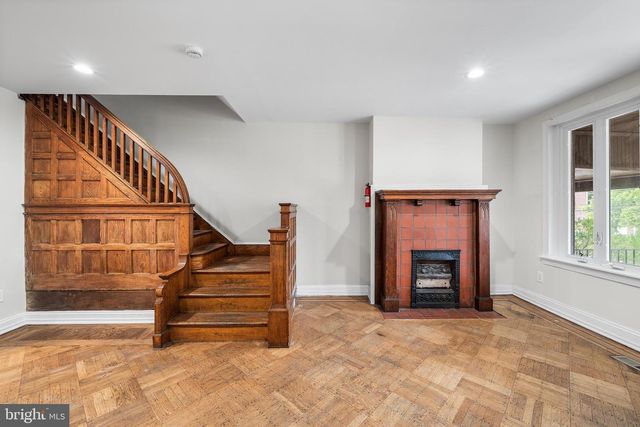 619 S 42ND ST, Philadelphia, PA 19104