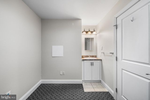 619 S 42ND ST, Philadelphia, PA 19104