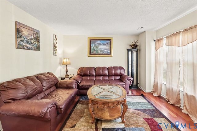 4103 Kings Gate Rd, Chester, VA 23831