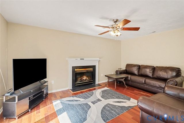 4103 Kings Gate Rd, Chester, VA 23831