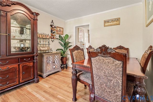 4103 Kings Gate Rd, Chester, VA 23831
