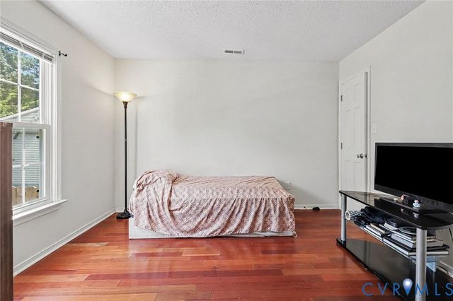 4103 Kings Gate Rd, Chester, VA 23831