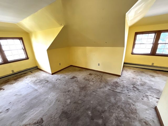 1 Everett St, Taunton, MA 02780