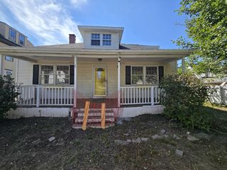 1 Everett St, Taunton, MA 02780