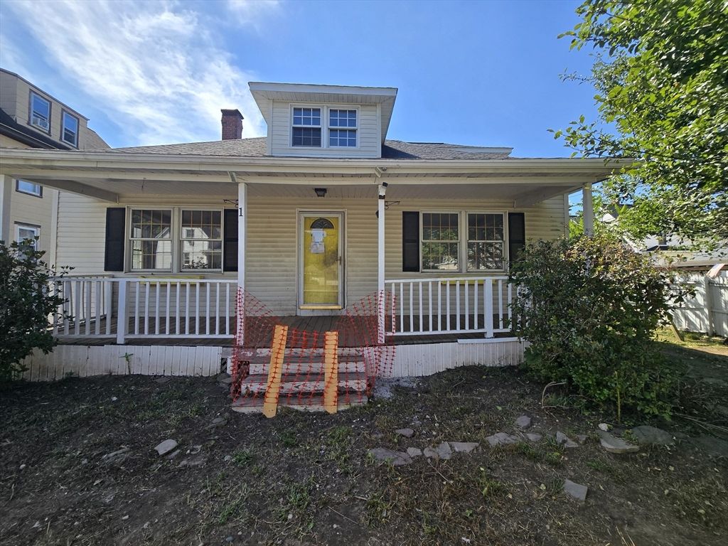 1 Everett St, Taunton, MA 02780