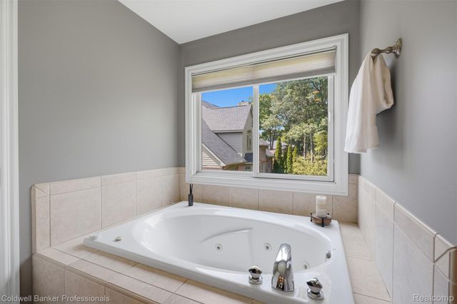 1928 Tranquil Court, Commerce Charter Township, MI 48390