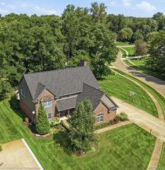 1928 Tranquil Court, Commerce Charter Township, MI 48390