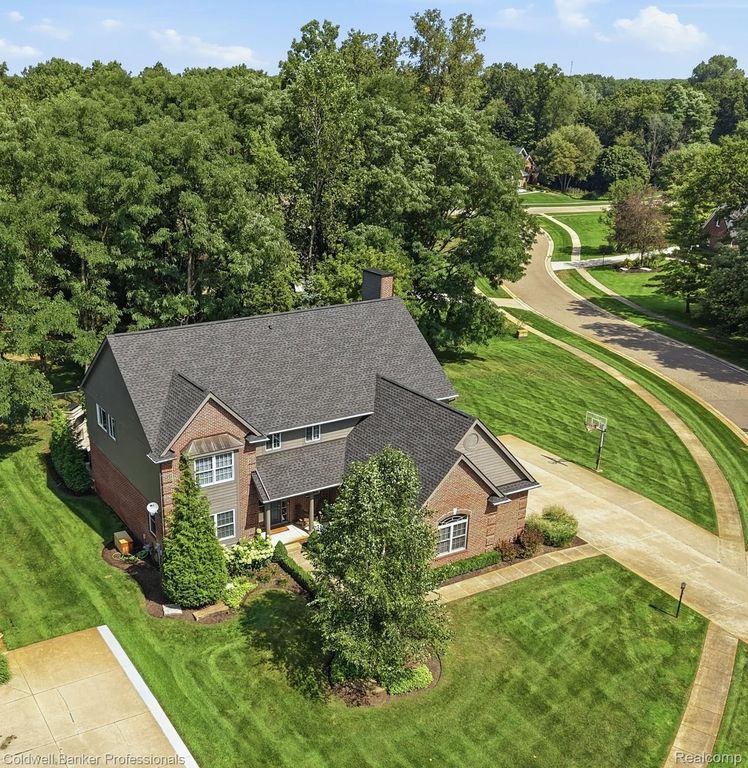 1928 Tranquil Court, Commerce Charter Township, MI 48390