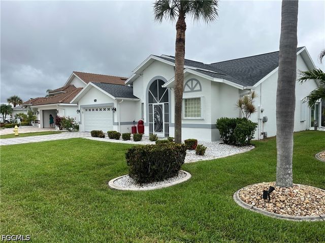 17550 Fan Palm CT, North Fort Myers, FL 33917