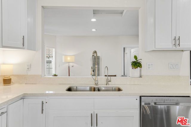 605 S Sloan Avenue, Compton, CA 90221