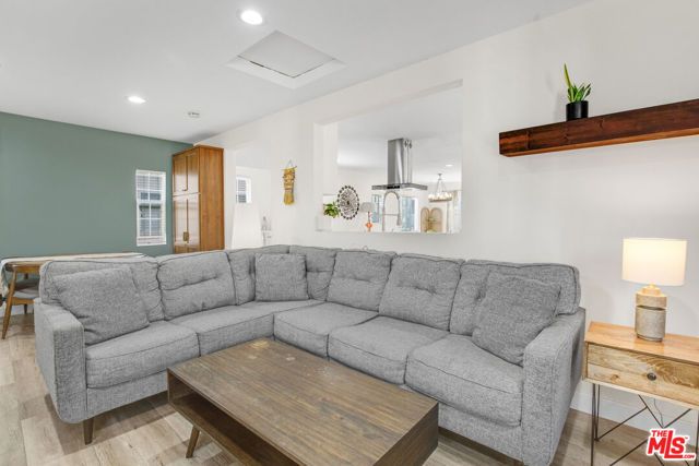 605 S Sloan Avenue, Compton, CA 90221