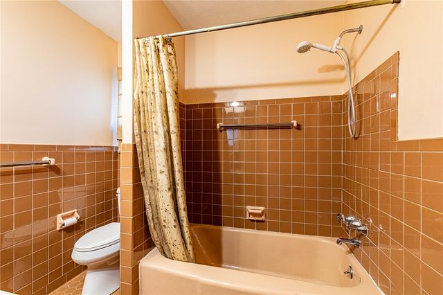 241 Shorewood Drive, Webster, NY 14580