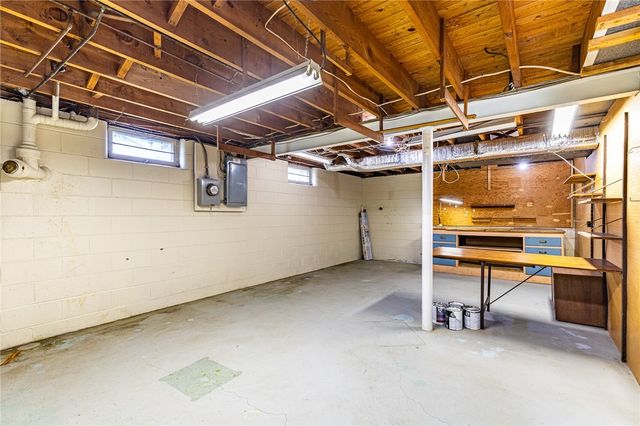 241 Shorewood Drive, Webster, NY 14580
