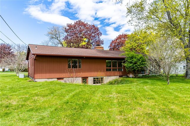 241 Shorewood Drive, Webster, NY 14580