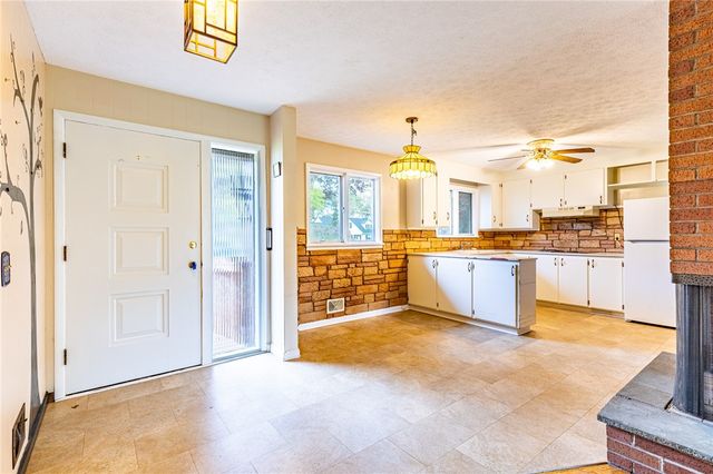 241 Shorewood Drive, Webster, NY 14580