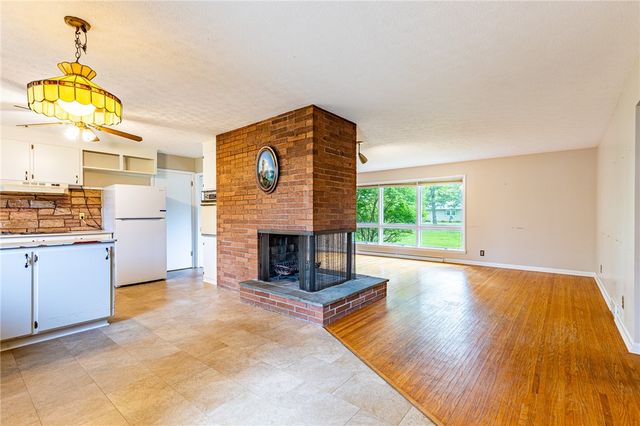 241 Shorewood Drive, Webster, NY 14580