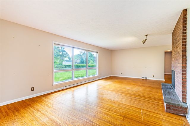 241 Shorewood Drive, Webster, NY 14580