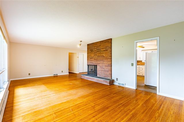 241 Shorewood Drive, Webster, NY 14580