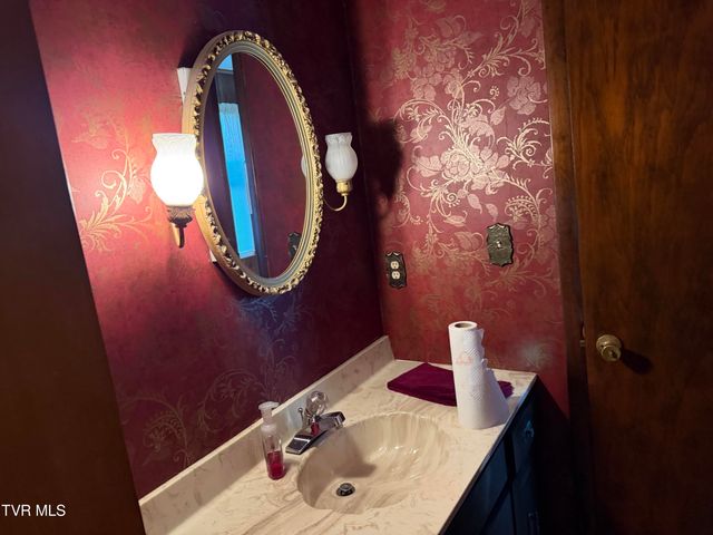 345 Monroe Street, Bristol, VA 24201