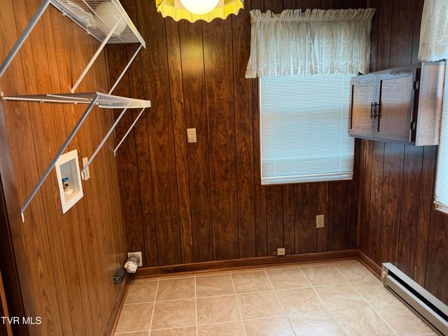 345 Monroe Street, Bristol, VA 24201