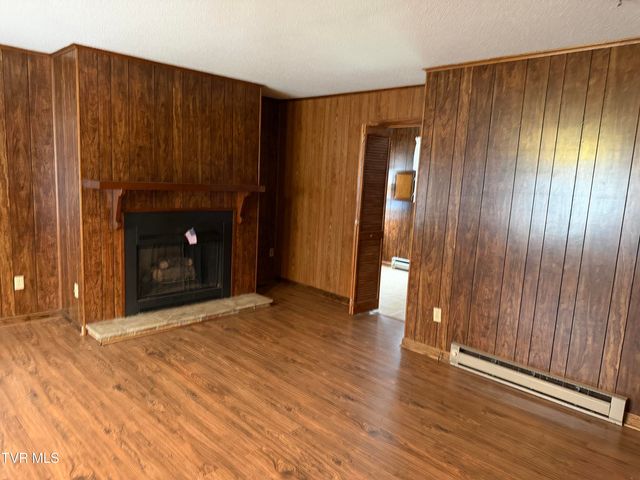 345 Monroe Street, Bristol, VA 24201