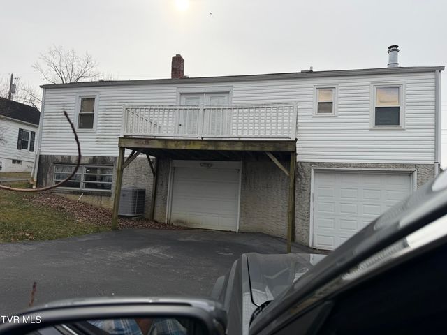 345 Monroe Street, Bristol, VA 24201