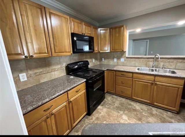 4806 Alamo Drive, Galveston, TX 77551