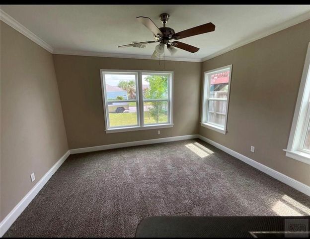 4806 Alamo Drive, Galveston, TX 77551