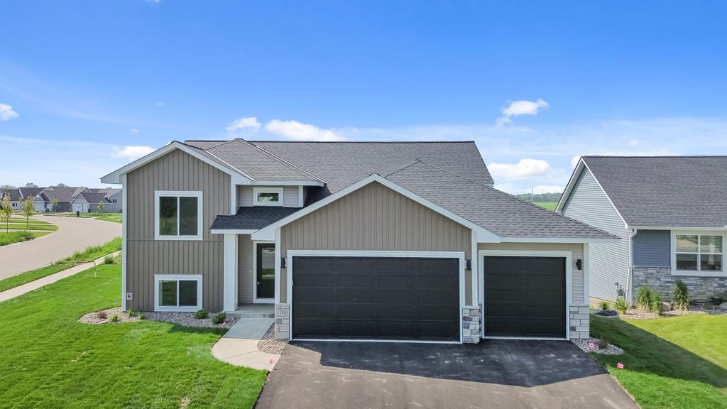 1763 Spruce Street, Farmington, MN 55024
