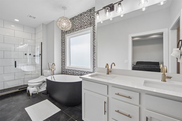 855 Augusta Court, Waukee, IA 50263