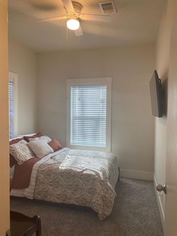 2708 Winbern Street, Houston, TX 77004