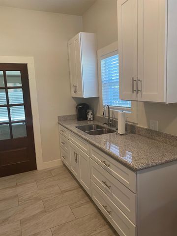 2708 Winbern Street, Houston, TX 77004