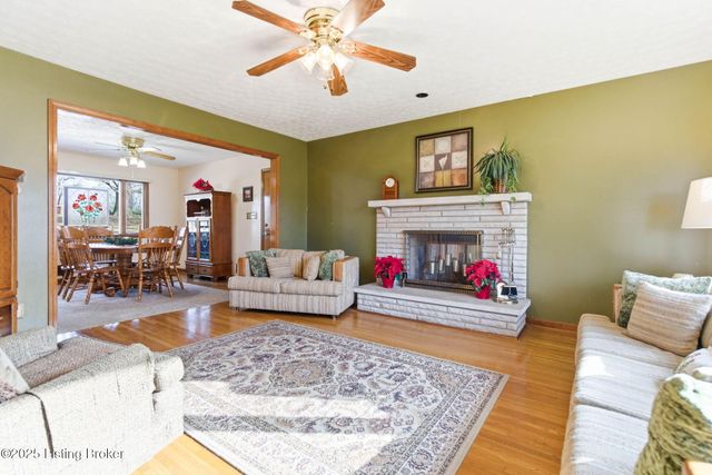 9701 Fern Creek Rd, Louisville, KY 40291