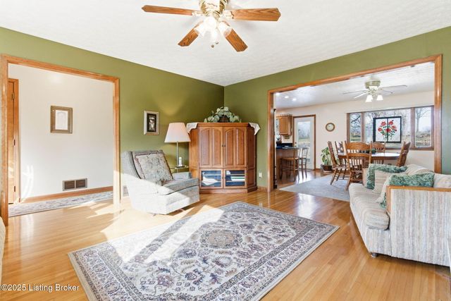 9701 Fern Creek Rd, Louisville, KY 40291