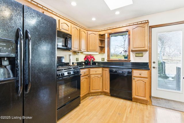 9701 Fern Creek Rd, Louisville, KY 40291